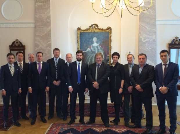 11 октября 2016 года в резиденции Чрезвычайного и Полномочного посла королевства Дания в России господина Томаса Винклера прошла расширенная бизнес-встреча представителей датских компаний