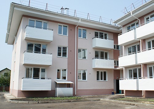 Недавно в Иркутской области в Ангарске введен в эксплуатацию жилой дом  - в котором 27 квартир являются арендным жилищным фондом. 