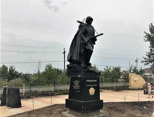 В «Гармонии» установлен памятник героям Великой Отечественной войны!