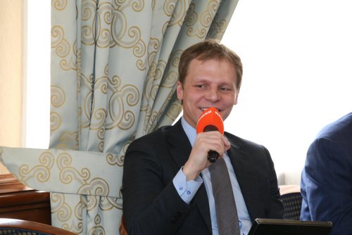 Филипп Литвиненко, Директор департамента транзакционного бизнеса и привлечения ресурсов Московского кредитного банка. 