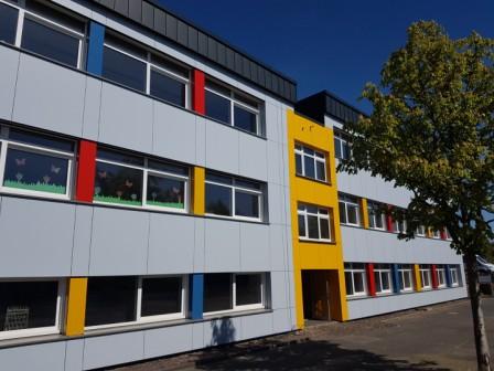 Тренды 2020: раздвижные системы profine в школах в Германии!