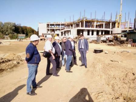 Выездное совещание Минстроя Подмосковья состоялось на площадке строительства школы в Тропарево! 
