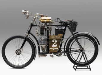 модель мотоцикла марки Laurin & Klement
