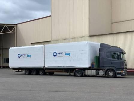 Для доставки готовых модулей по всей стране концерном используется собственный спецтранспорт – грузовые платформы, позволяющие перевозить крупногабаритные объекты в любой город России.