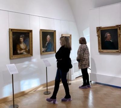 8 декабря в картинной галерее Тверского Императорского дворца, одной из архитектурных жемчужин Твери, открылась выставка «Екатерина II. 