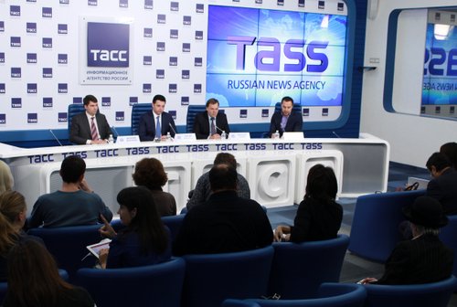 12 ноября 2015 года на площадке информационного агентства «ТАСС» министр строительного комплекса Московской области Сергей Пахомов провел пресс-конференцию, посвященную решению проблем обманутых дольщиков МО.